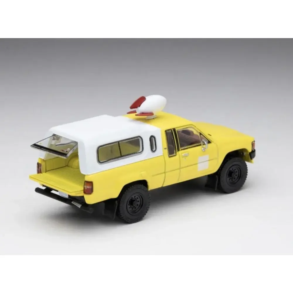 GCD 1:64 Toyota Hilux SR5 Delivery Truck (Clean) DiecastTalk Exclusive